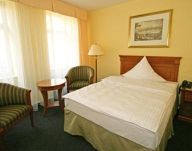 Deckerts Hotel Am Katharinenstift Lutherstadt Eisleben Bilik gambar
